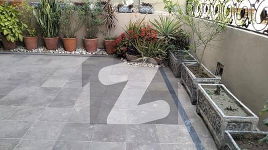 Beautiful House in Gulraiz housing society