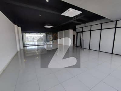 ڈی ایچ اے ڈیفینس فیز 2 ڈی ایچ اے ڈیفینس,اسلام آباد میں 4 مرلہ دفتر 2.48 کروڑ میں برائے فروخت۔