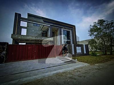 1 KANAL BRAND NEW MODERN HOUSE AVAILABLE FOR SALE IN NEAR TO UET SOCITY