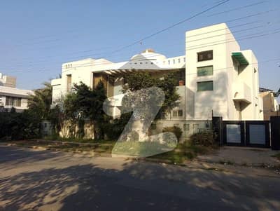 1 KANAL CORNER SLIGHTLY USED HOUSE DOUBLE STOREY FOR SALE VALENCIA HOUSING SOCIETY LAHORE