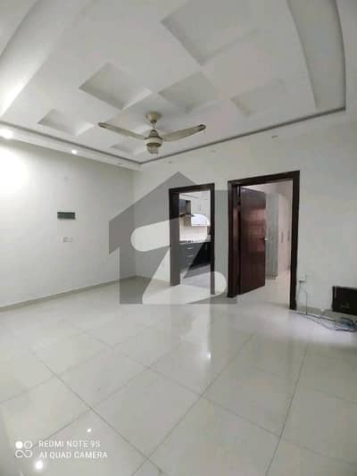 بحریہ ٹاؤن فیز 8 بحریہ ٹاؤن راولپنڈی,راولپنڈی میں 3 کمروں کا 7 مرلہ بالائی پورشن 42.0 ہزار میں کرایہ پر دستیاب ہے۔ بحریہ ٹاؤن فیز 8 بحریہ ٹاؤن راولپنڈی,راولپنڈی میں 3 کمروں کا 7 مرلہ بالائی پورشن 42.0 ہزار میں کرایہ پر دستیاب ہے۔