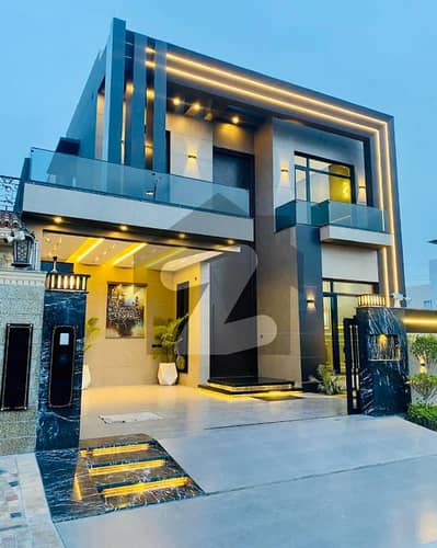 پارک ویو سٹی لاہور میں 5 کمروں کا 10 مرلہ مکان 3.0 کروڑ میں برائے فروخت۔