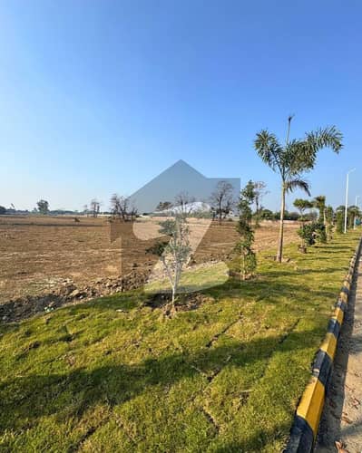 لاہور آرگینک فارمز برکی روڈ,کینٹ,لاہور میں 6 کنال رہائشی پلاٹ 4.5 کروڑ میں برائے فروخت۔