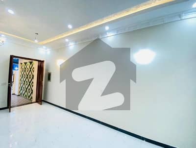 علی پارک کینٹ,لاہور میں 3 کمروں کا 3 مرلہ مکان 1.3 کروڑ میں برائے فروخت۔