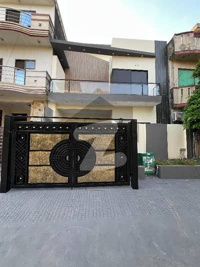 جی ۔ 15/3 جی ۔ 15,اسلام آباد میں 4 کمروں کا 5 مرلہ مکان 3.7 کروڑ میں برائے فروخت۔