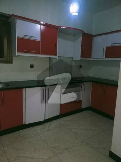 بہادر آباد گلشنِ اقبال ٹاؤن,کراچی میں 3 کمروں کا 7 مرلہ فلیٹ 3.25 کروڑ میں برائے فروخت۔