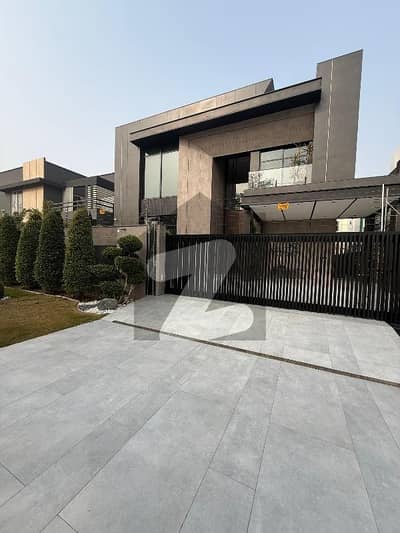 1 KANAL LUXURY HOUSE WITH MODERN ELEVATION AVAILABLE FOR SALE IN CLOSE TO WAPDA TOWN