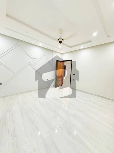 1 KANAL BRAND NEW MODERN HOUSE AVAILABLE FOR SALE IN IEP EINGNEERING TOWN