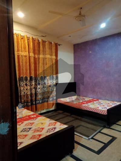 الفلاح ٹاؤن لاہور میں 3 مرلہ کمرہ 25.5 ہزار میں کرایہ پر دستیاب ہے۔