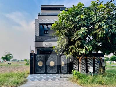 رئیل پام سٹی ایمن آباد موڑ,گوجرانوالہ میں 4 کمروں کا 5 مرلہ مکان 1.9 کروڑ میں برائے فروخت۔