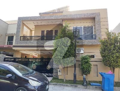 12 Marla Spacious With solar House for sale In Bahria Town Phase 2