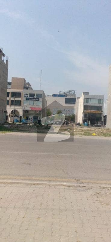 پیراگون سٹی لاہور میں 8 مرلہ کمرشل پلاٹ 3.65 کروڑ میں برائے فروخت۔