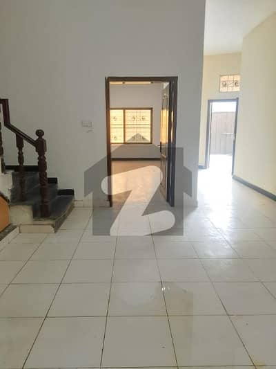 Lower Portion of 1 Kanal House Available For Rent In Canal Gardens Lahore