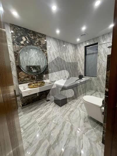 بحریہ ٹاؤن فیز 7 بحریہ ٹاؤن راولپنڈی,راولپنڈی میں 6 کمروں کا 1 کنال مکان 2.0 لاکھ میں کرایہ پر دستیاب ہے۔