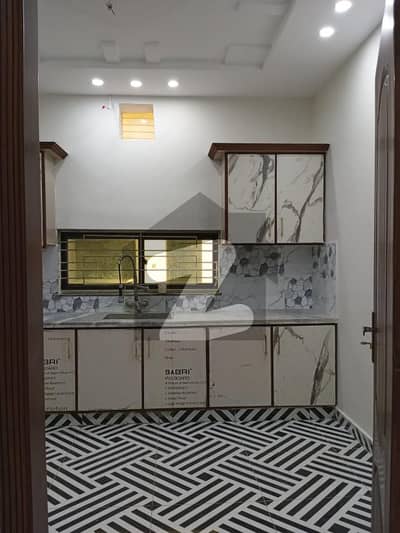 10 MARLA UPPER PORTION AVAILABLE FOR RENT