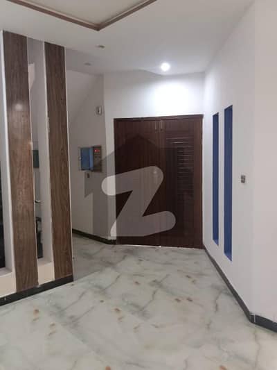 Beautiful 10 marla house available for rent