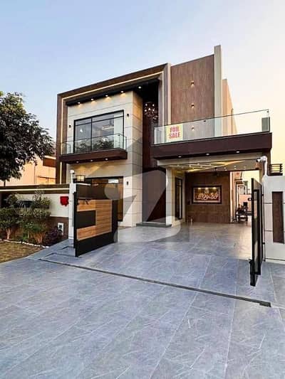 ڈی ایچ اے فیز 7 ڈیفنس (ڈی ایچ اے),لاہور میں 4 کمروں کا 10 مرلہ مکان 4.75 کروڑ میں برائے فروخت۔