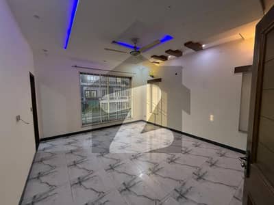 سینٹرل پارک ۔ بلاک اے سینٹرل پارک ہاؤسنگ سکیم,لاہور میں 2 کمروں کا 10 مرلہ بالائی پورشن 50.0 ہزار میں کرایہ پر دستیاب ہے۔