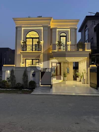 طارق گارڈنز لاہور میں 1 کمرے کا 5 مرلہ زیریں پورشن 40.0 ہزار میں کرایہ پر دستیاب ہے۔