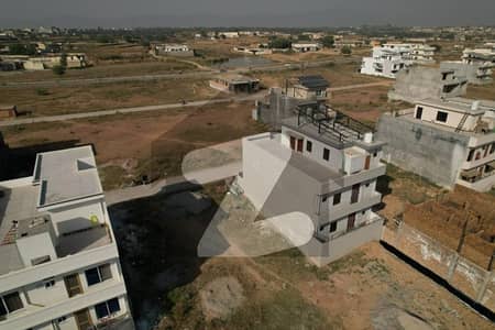 Plot for Sale in G-13/2, Islamabad | 10 Marla | Sun-Facing & Park-Facing | Easy Access from Srinagar Highway