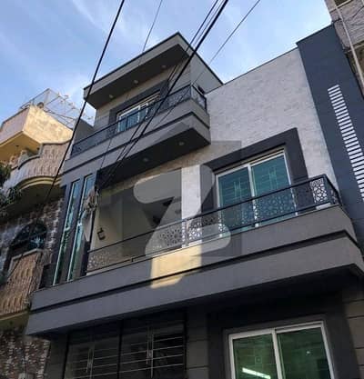 سبزہ زار سکیم ۔ بلاک پی سبزہ زار سکیم,لاہور میں 5 کمروں کا 5 مرلہ مکان 2.78 کروڑ میں برائے فروخت۔