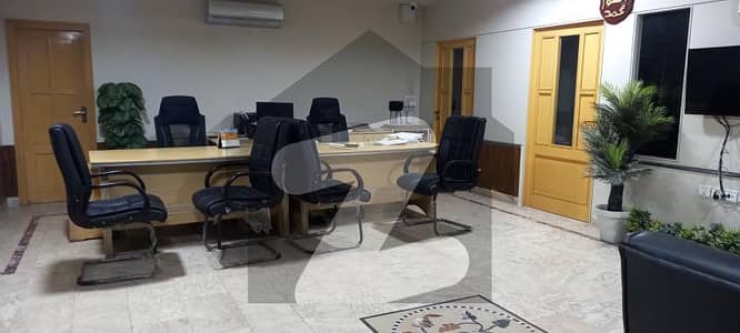 کوہِ نور سٹی فیصل آباد میں 4 کمروں کا 11 مرلہ دفتر 2.0 لاکھ میں کرایہ پر دستیاب ہے۔