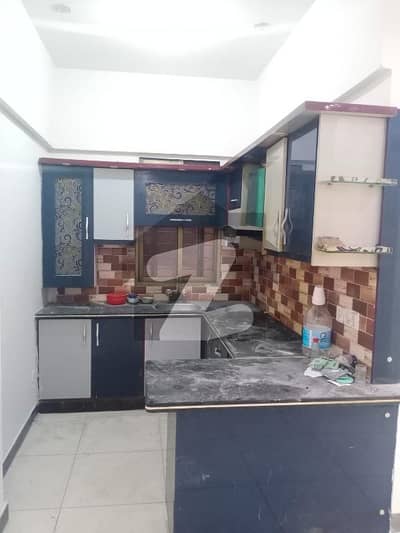 3 BED-DD FLAT (GROUND FLOOR) (SUI GAS AVAILABLE) (BUILDER TRANSFER) AVAILABLE FOR SALE IN KINGS COTTAGES, BOUNDARY WALL PROJECT, BLOCK-7 GULISTAN-E-JAUHAR KARACHI