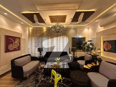 ڈی ایچ اے فیز 6 ڈیفنس (ڈی ایچ اے),لاہور میں 5 کمروں کا 1 کنال مکان 7.1 کروڑ میں برائے فروخت۔