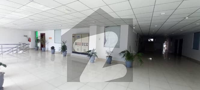 ڈی گراؤنڈ فیصل آباد میں 1 کمرے کا 7 مرلہ دفتر 1.2 لاکھ میں کرایہ پر دستیاب ہے۔