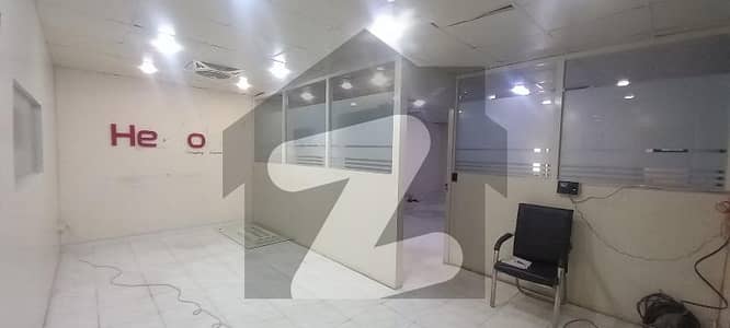 کوہِ نور سٹی فیصل آباد میں 7 مرلہ دفتر 85.0 ہزار میں کرایہ پر دستیاب ہے۔