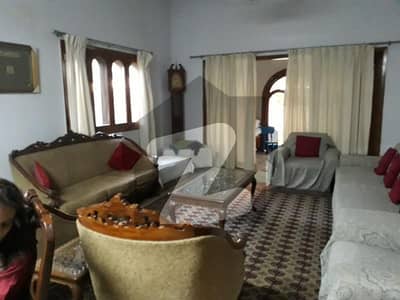 نارتھ ناظم آباد ۔ بلاک جے نارتھ ناظم آباد,کراچی میں 8 کمروں کا 13 مرلہ مکان 6.0 کروڑ میں برائے فروخت۔