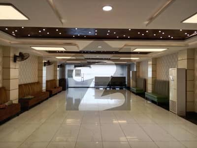 کینال روڈ فیصل آباد میں 2 کمروں کا 6 مرلہ دفتر 65.0 ہزار میں کرایہ پر دستیاب ہے۔