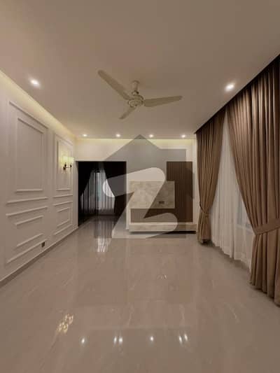 جی ۔ 10 اسلام آباد میں 2 کمروں کا 8 مرلہ فلیٹ 5.1 کروڑ میں برائے فروخت۔