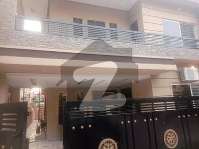 بحریہ ٹاؤن فیز 2 بحریہ ٹاؤن راولپنڈی,راولپنڈی میں 5 کمروں کا 11 مرلہ مکان 4.75 کروڑ میں برائے فروخت۔