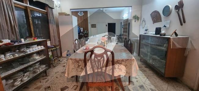 400 Sq Yards Singer Storey House For Sale