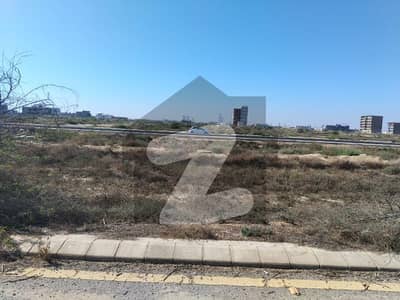 Plot sale 100 Square Yards in Peninsula Commercial phase 8 Dha