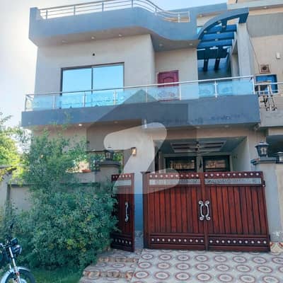 خیابانِ امین لاہور میں 3 کمروں کا 5 مرلہ مکان 70.0 ہزار میں کرایہ پر دستیاب ہے۔