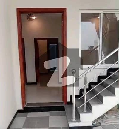 Get This Amazing 5 Marla House Available In Faisal Margalla City