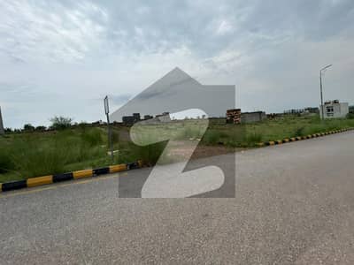 پی ای سی ایچ ایس - بلاک ایم پی ای سی ایچ ایس,اسلام آباد میں 8 مرلہ رہائشی پلاٹ 30.0 لاکھ میں برائے فروخت۔