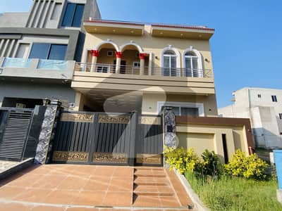 سٹی ہاؤسنگ سوسائٹی گوجرانوالہ میں 4 کمروں کا 5 مرلہ مکان 1.8 کروڑ میں برائے فروخت۔