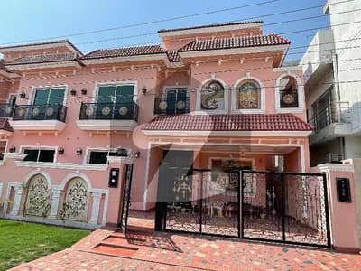 10 Marla Brand New Spanish House for Sale