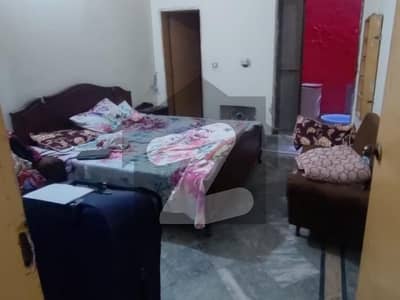 3 Marla Lower Portion In Allama Iqbal Town Is Available For rent