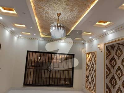 بحریہ ٹاؤن گلبہار بلاک بحریہ ٹاؤن سیکٹر سی,بحریہ ٹاؤن,لاہور میں 5 کمروں کا 10 مرلہ مکان 3.5 کروڑ میں برائے فروخت۔