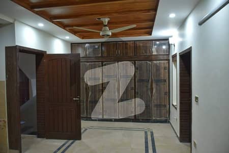 جی ۔ 13/3 جی ۔ 13,اسلام آباد میں 2 کمروں کا 7 مرلہ زیریں پورشن 75.0 ہزار میں کرایہ پر دستیاب ہے۔