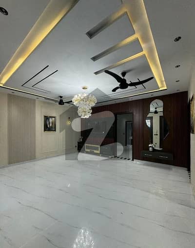 10 Marala House Available For Rent