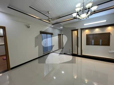 10 Marla House available for rent in G-13/2