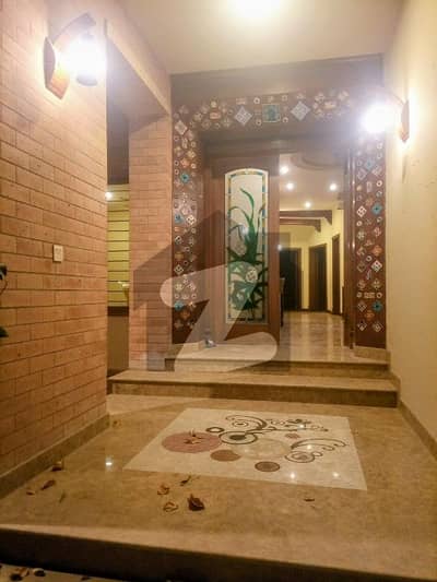 Beautiful Luxury 5 Bedrooms House for Rent in F-10 Islamabad. with Solar System & Extra Land Prime VIP Location