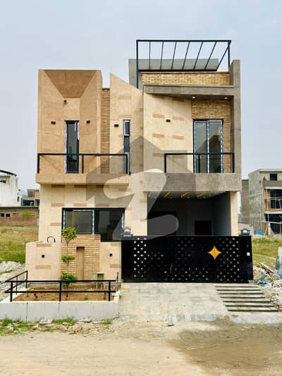 5 Marla (25x50) Double Heighted Lobby Ultra Luxury Hybrid Unit House For Sale in Block F MPCHS MULTI GARDEN B-17 Islamabad