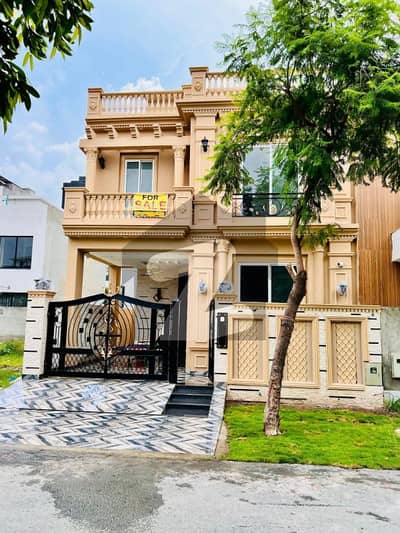 5 MARLA BRAND NEW HOUSE AVAILABLE FOR SALE IN DHA 9 TOWN LAHORE