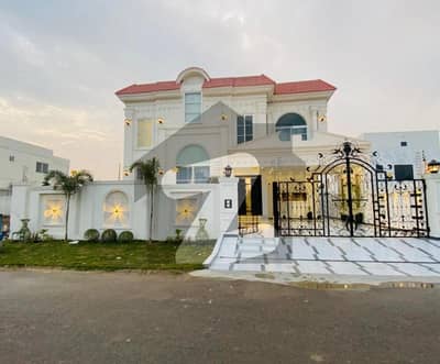 1 kanal LUXURY modern House available for Sale at prime location in phase 1 Citi housing Gujranwala